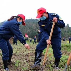 貴州凱里：高速路政“小紅帽”閃耀農村產業園