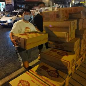 身殘志堅 他卻始終堅守在一線