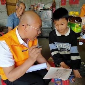 貞豐縣陽光公益協會開展“關愛未成年人 傳遞社會溫暖”走訪活動