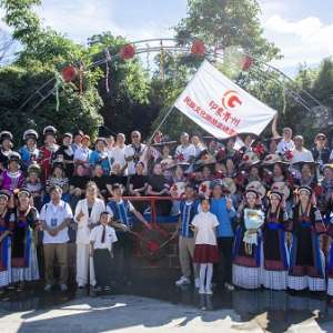 踏進避暑勝地 暢游山水龍灘——鎮寧自治縣環翠街道龍灘村民族文化旅游活動紀實  ..